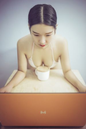 有剧情的爱情运动视频